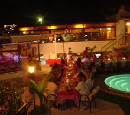 Aparthotel Almina