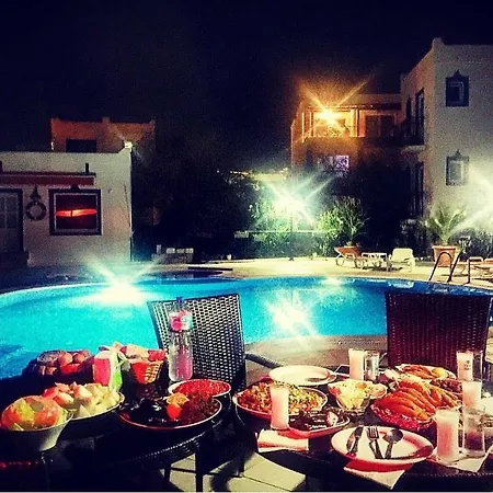 Aparthotel Almina